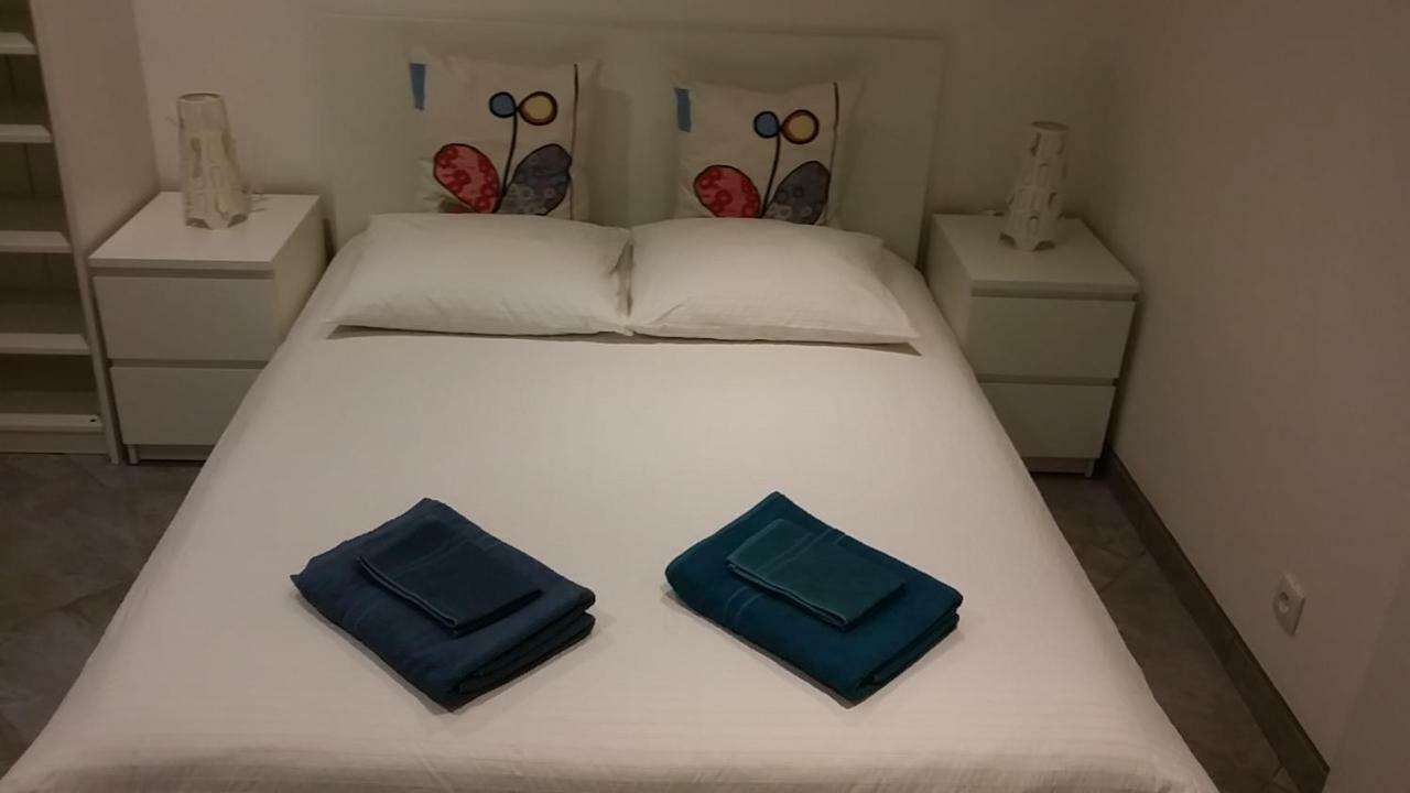 Appartement Vue Montagne Garéoult Eksteriør bilde